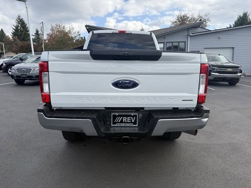 Used 2017 Ford F350 XLT w/ Camper Package image 4