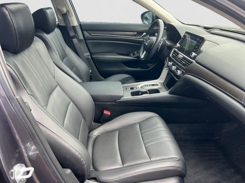 Used 2022 Honda Accord Touring image 15