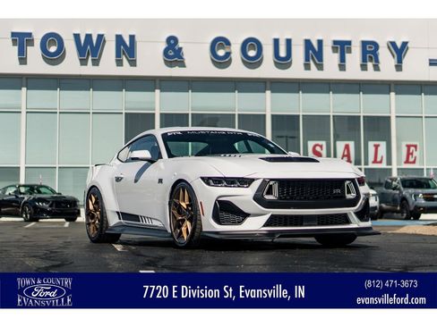 Used 2025 Ford Mustang GT Premium w/ GT Performance Package RWD image 1