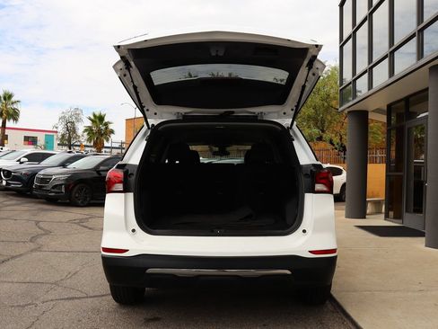 Used 2022 Chevrolet Equinox LT FWD image 22