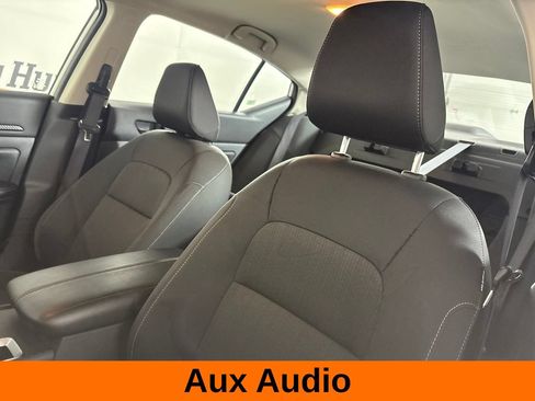 Used 2025 Nissan Altima 2.5 SV FWD image 12
