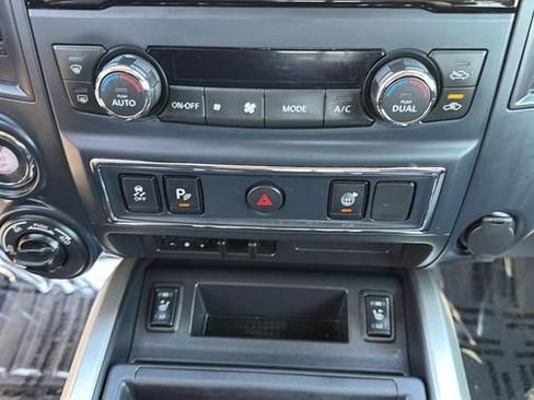 Used 2024 Nissan Titan SV w/ SV Convenience Package AWD/4WD image 17