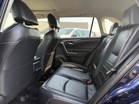 Used 2019 Toyota RAV4 XLE Premium w/ Cold Weather Package AWD/4WD image 21