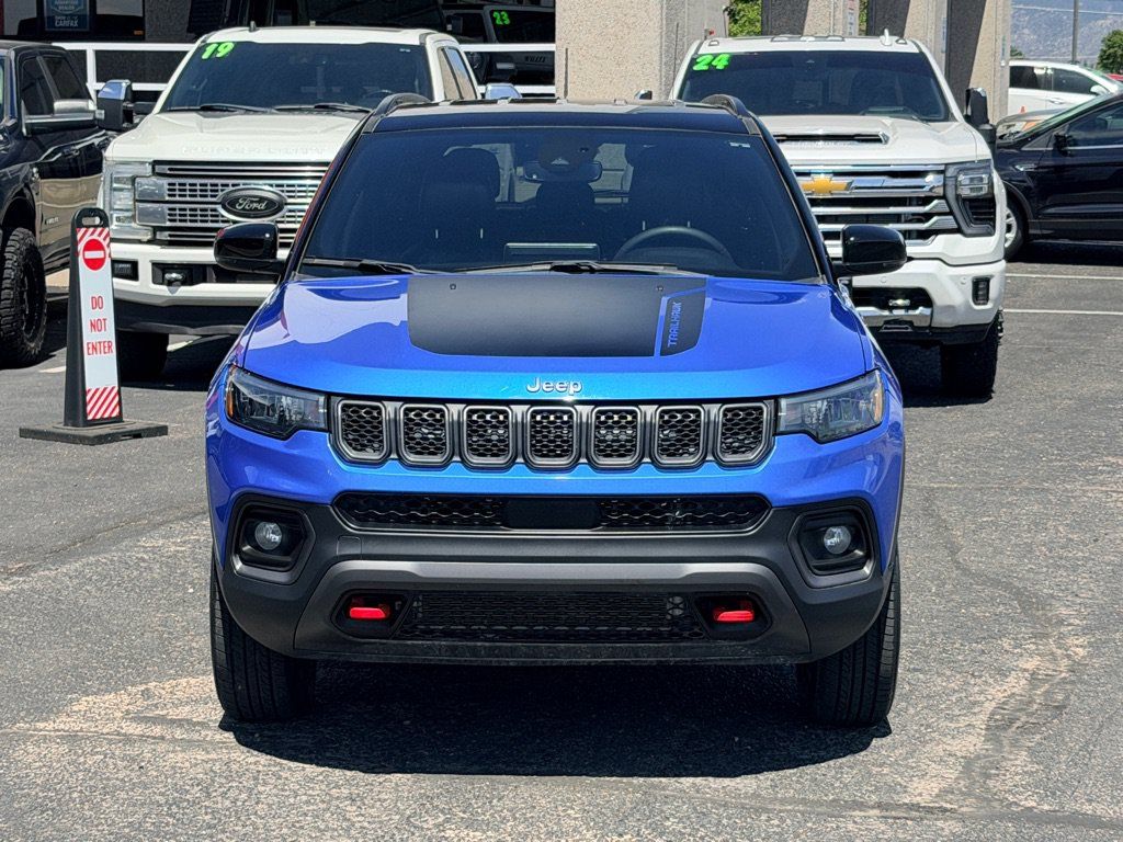 Used 2023 Jeep Compass Trailhawk AWD/4WD image 27
