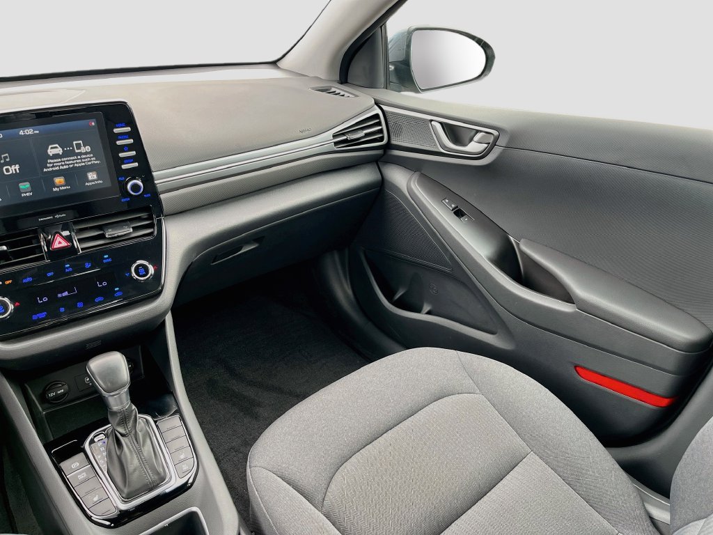 Used 2020 Hyundai Ioniq SE FWD image 22