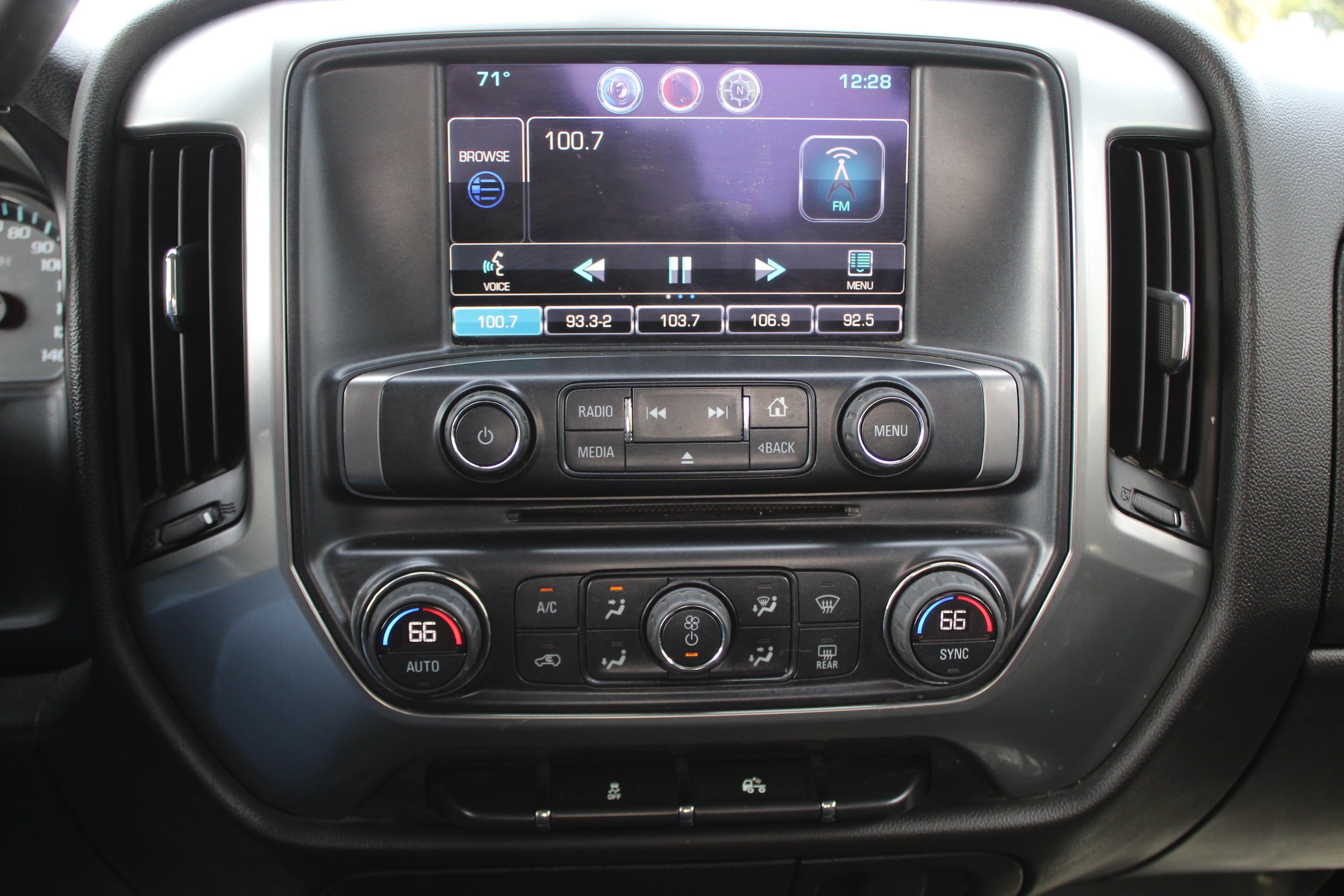 Used 2014 Chevrolet Silverado 1500 LT w/ All Star Edition AWD/4WD image 31