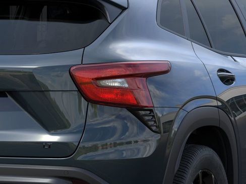 New 2026 Chevrolet Trax LT w/ Driver Confidence Package FWD image 11
