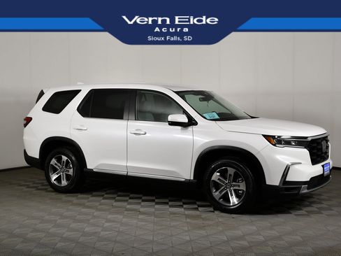 Used 2025 Honda Pilot EX-L image 1