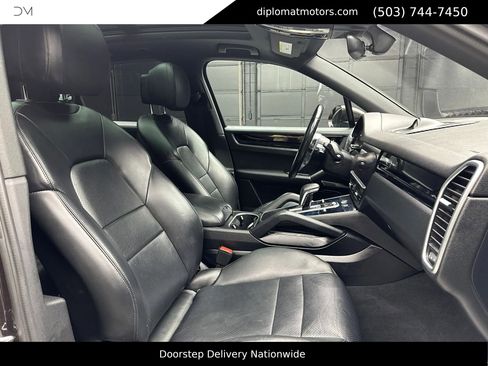 Used 2019 Porsche Cayenne image 20