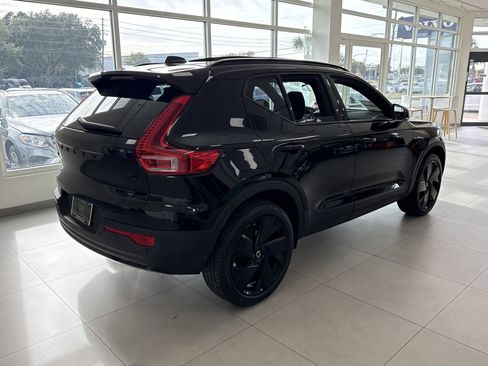 New 2026 Volvo XC40 B5 Ultra w/ Protection Package Premier image 4