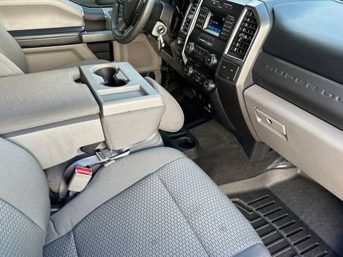 Certified 2017 Ford F250 XLT w/ XLT Value Package RWD image 15
