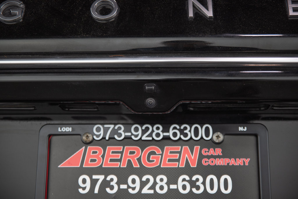 Used 2025 Jeep Wagoneer Series II w/ 8-Passenger Seating Package AWD/4WD image 12