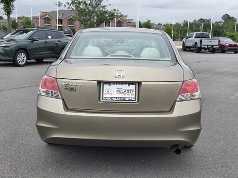 Used 2010 Honda Accord LX image 4