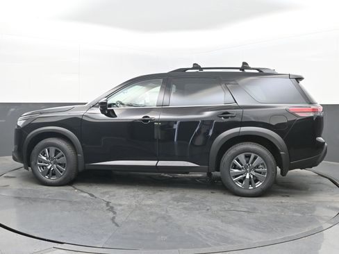 New 2025 Nissan Pathfinder SV w/ SV Premium Package image 5