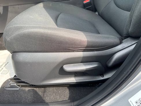 Used 2023 Toyota RAV4 LE FWD image 37