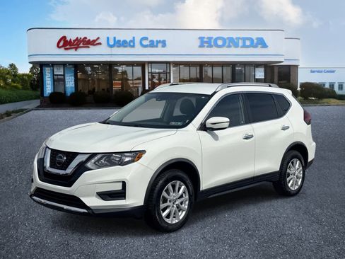 Used 2020 Nissan Rogue SV image 1