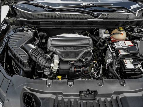 Used 2020 Chevrolet Blazer LT w/ Redline Edition image 46