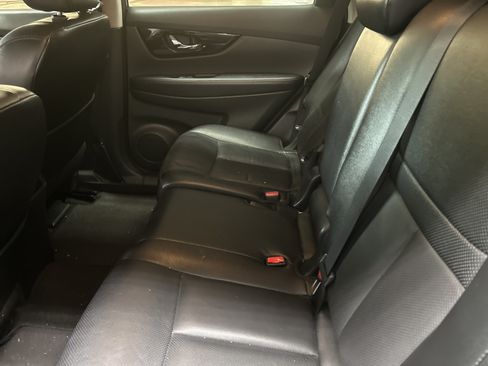 Used 2019 Nissan Rogue SL FWD image 8