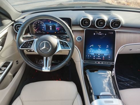Used 2022 Mercedes-Benz C 300 4MATIC Sedan image 11