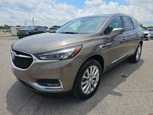 Used 2020 Buick Enclave Essence w/ Sound and Sites Package FWD image 7