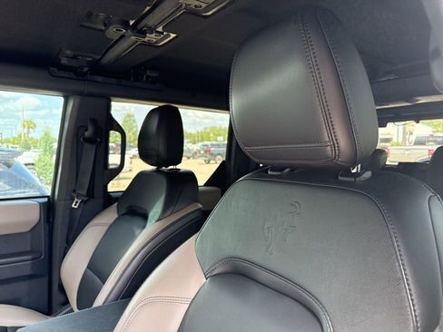 Used 2024 Ford Bronco Wildtrak AWD/4WD image 8