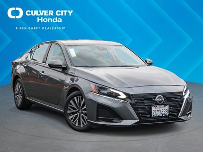 Used 2023 Nissan Altima 2.5 SV