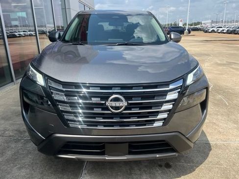 Used 2026 Nissan Rogue SV FWD image 6