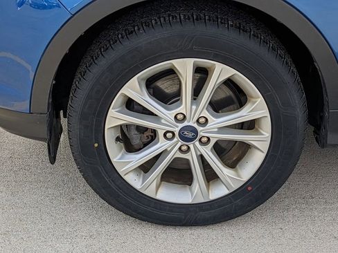 Used 2019 Ford Escape SE image 10