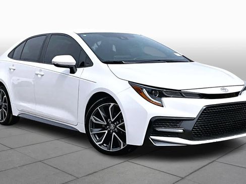Used 2021 Toyota Corolla SE image 3