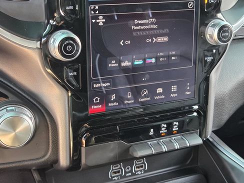 Used 2025 RAM 1500 Laramie w/ Sport Appearance Package AWD/4WD image 23