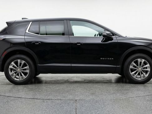 Used 2025 Chevrolet Equinox LT FWD image 11
