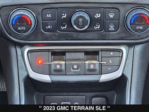 Used 2023 GMC Terrain SLE w/ Driver Convenience Package image 21