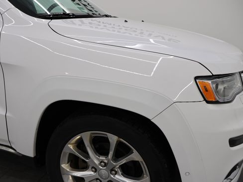 Used 2020 Jeep Grand Cherokee Summit AWD/4WD image 23