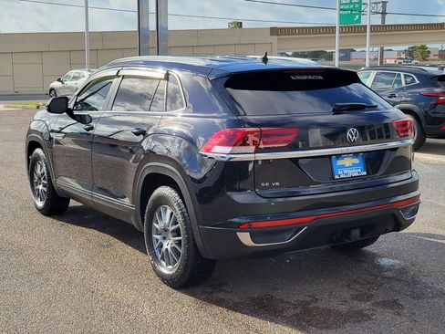 Used 2023 Volkswagen Atlas Cross Sport SE FWD image 3
