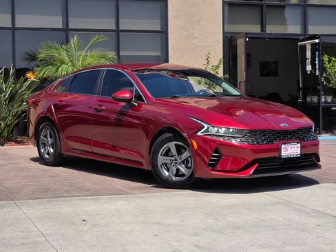 Used 2021 Kia K5 LXS FWD image 3
