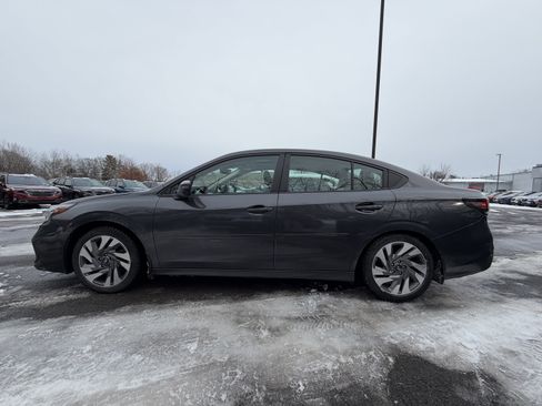 Used 2023 Subaru Legacy Limited image 9