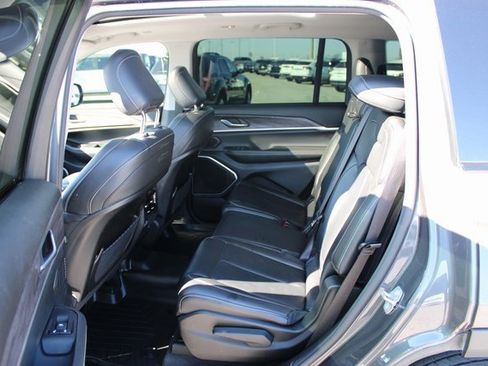 Used 2021 Jeep Grand Cherokee L Limited w/ MOPAR Finishing Package image 15