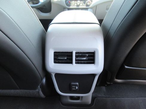 Used 2021 GMC Terrain SLT w/ Infotainment Package II FWD image 33