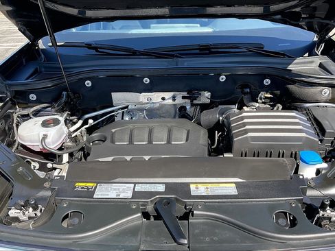 Used 2024 Volkswagen Atlas Cross Sport SE FWD image 29