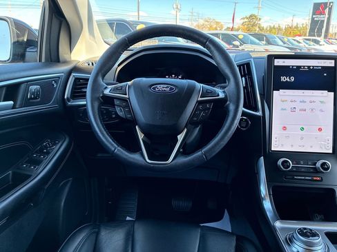 Used 2022 Ford Edge Titanium AWD/4WD image 22