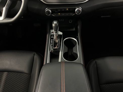 Used 2025 Nissan Altima 2.5 SR image 16