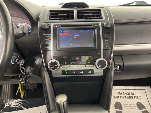 Used 2012 Toyota Camry SE image 25