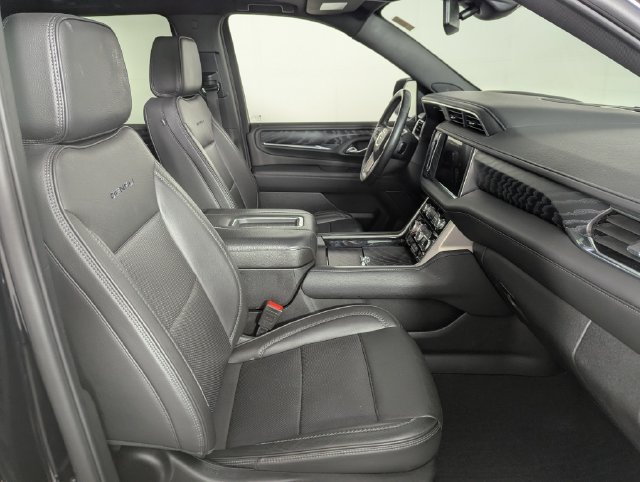 Used 2024 GMC Yukon Denali AWD/4WD image 23