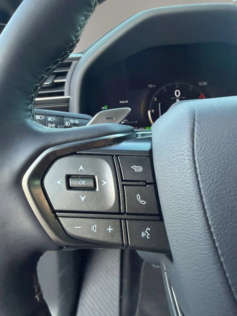 Used 2026 Lexus LX 700h Luxury w/ Accessory Package (Z1) AWD/4WD image 25