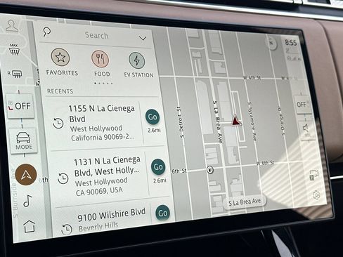 Used 2025 Land Rover Range Rover Sport Dynamic SE image 21