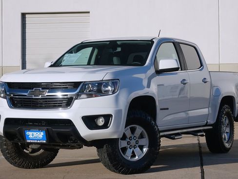 Used 2018 Chevrolet Colorado W/T w/ WT Convenience Package image 2