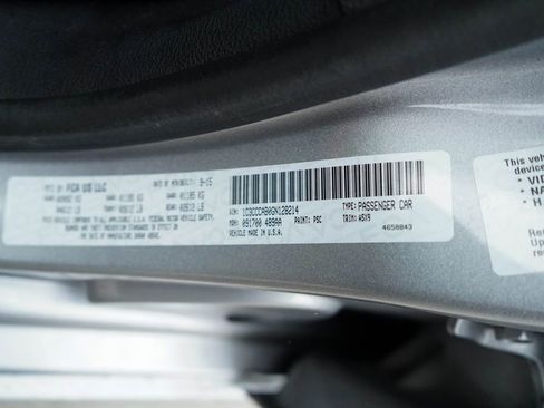 Used 2016 Chrysler 200 Limited image 37