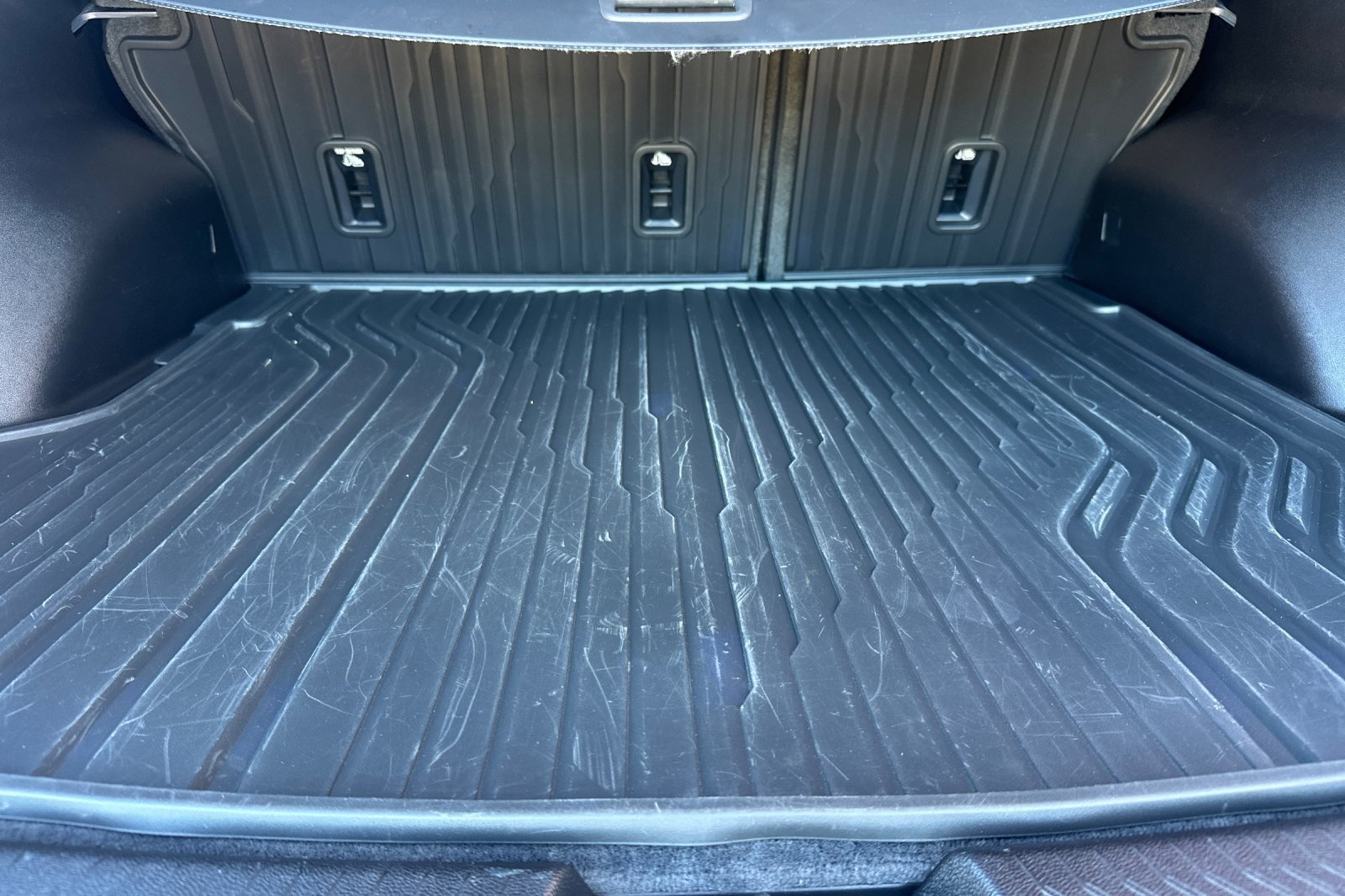 Used 2024 Chevrolet Equinox EV LT w/ LPO, All-Weather Mat Package FWD image 17
