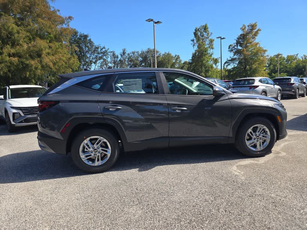 New 2026 Hyundai Tucson SE w/ Tow & Go Package FWD image 8