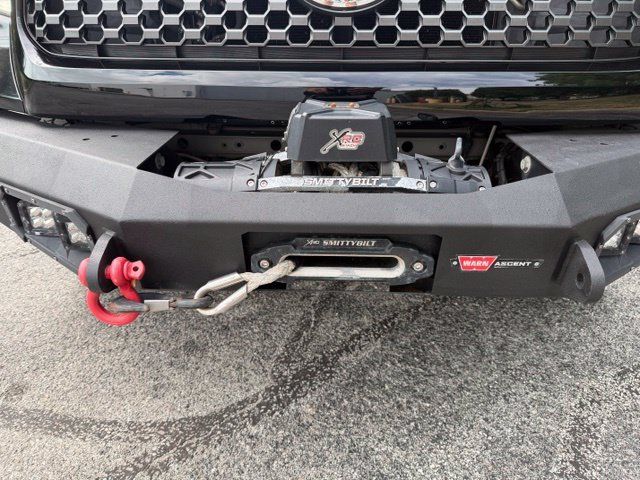 Used 2017 Toyota Tundra 4x4 CrewMax image 9